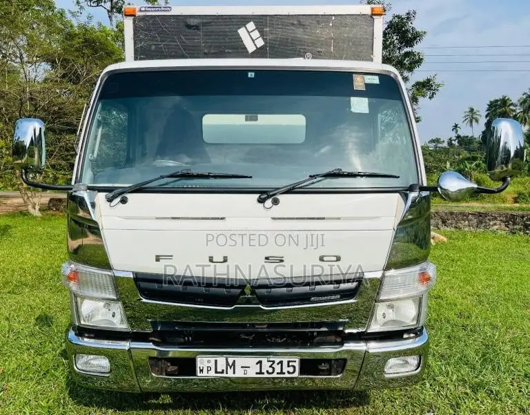 Mitsubishi Canter 2011 Lorry (Used)