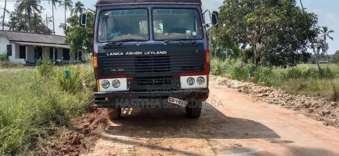 Ashok-Leyland Tusker Spper 1997 Lorry (Used)