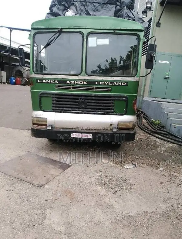 Ashok-Leyland Comet 1990 Lorry (Used)