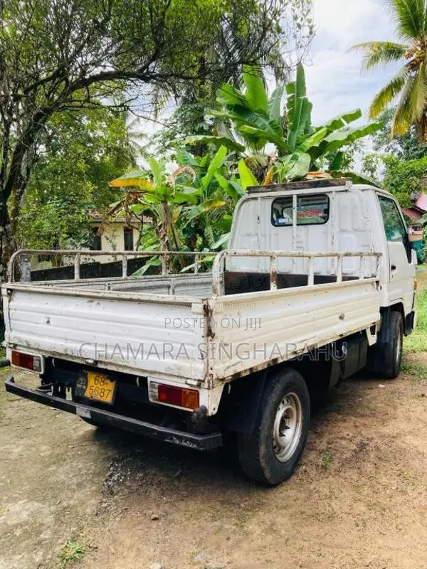 Toyota Dyna 1980 Lorry (Used)