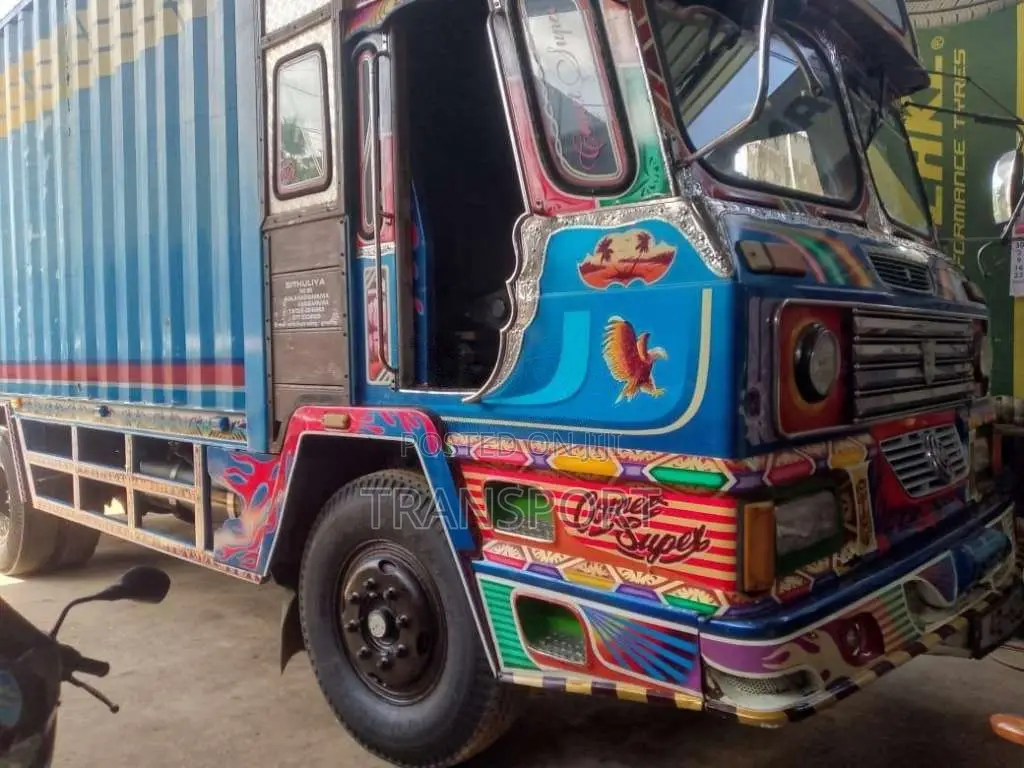 Ashok-Leyland Tusker 1990 Lorry (Used)