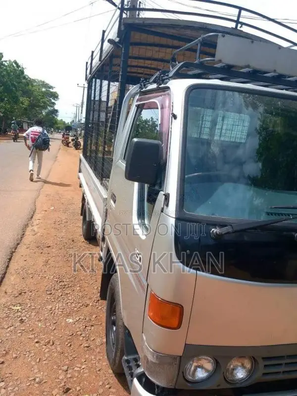Toyota Dyna 1999 Lorry (Used)