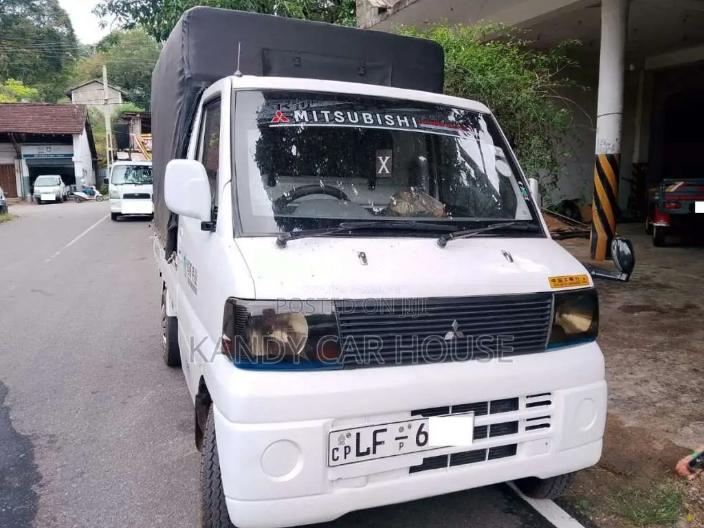 Mitsubishi MiniCab 2002 Lorry (Used)