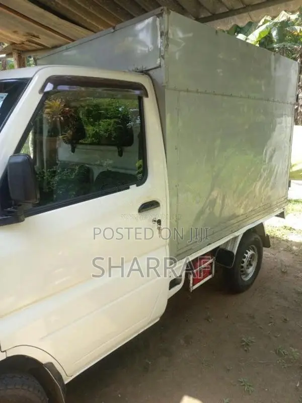 Mitsubishi U6 1t 2001 Lorry (Used)