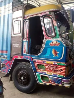 Ashok-Leyland Tusker 1990 Lorry (Used)