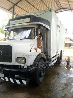 Tata 1613 2011 Lorry (Used)