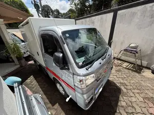 Daihatsu Hijet 2023 Lorry (Used)