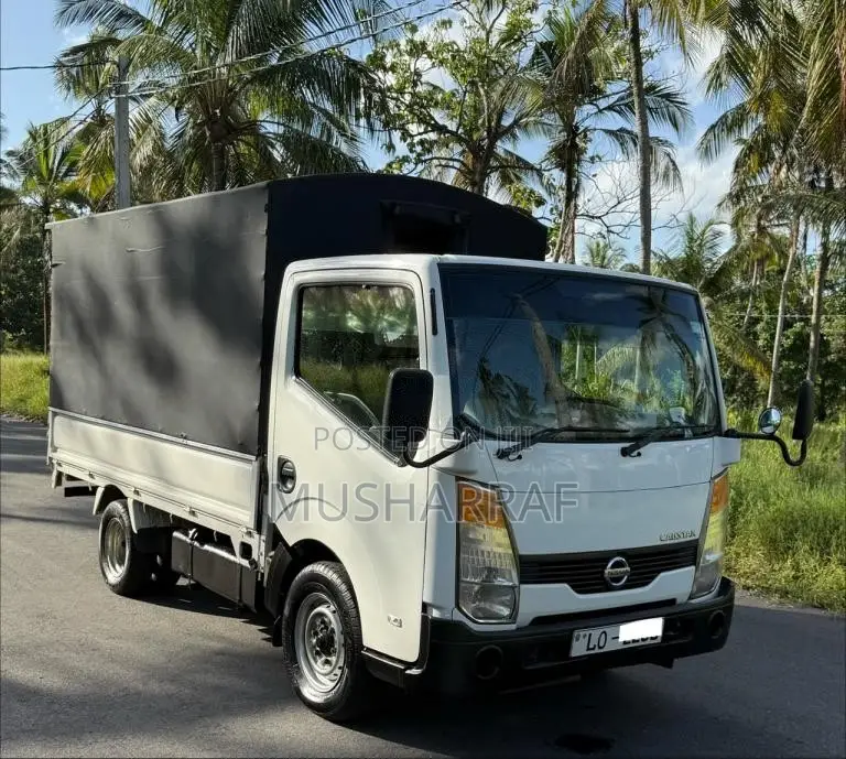 Nissan Cabstar 2013 Lorry (Used)