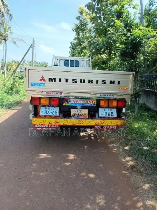 Mitsubishi Canter 1991 Lorry (Used)