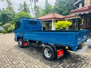 Toyota Dyna 1998 Lorry (Used)