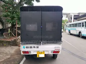 Mitsubishi MiniCab 2002 Lorry (Used)