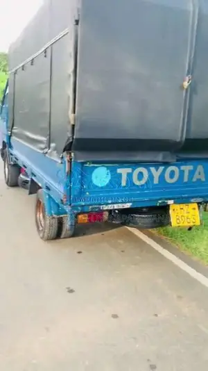 Toyota Dyna 1999 Lorry (Used)