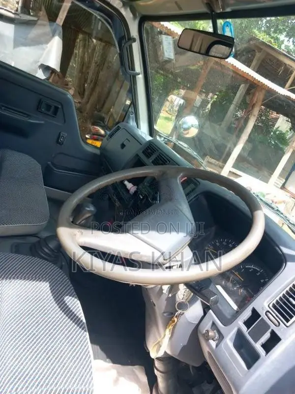 Toyota Dyna 1999 Lorry (Used)