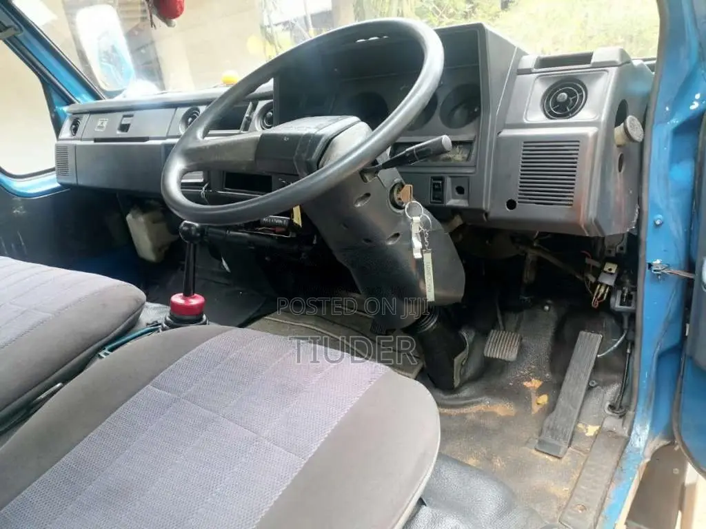 Toyota Dyna 1995 Lorry (Used)