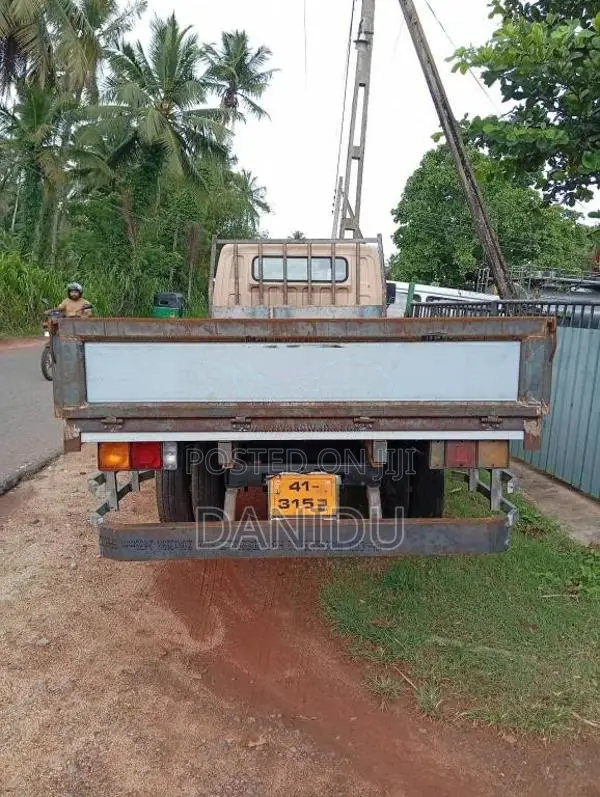 Mitsubishi Canter 1981 Lorry (Used)