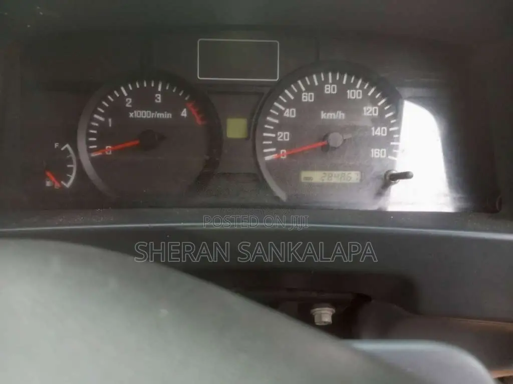 Isuzu Full Body 2018 Lorry (Used)