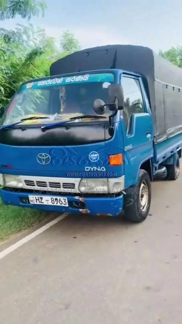 Toyota Dyna 1999 Lorry (Used)