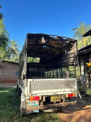 Nissan Atlas 1993 Lorry (Used)
