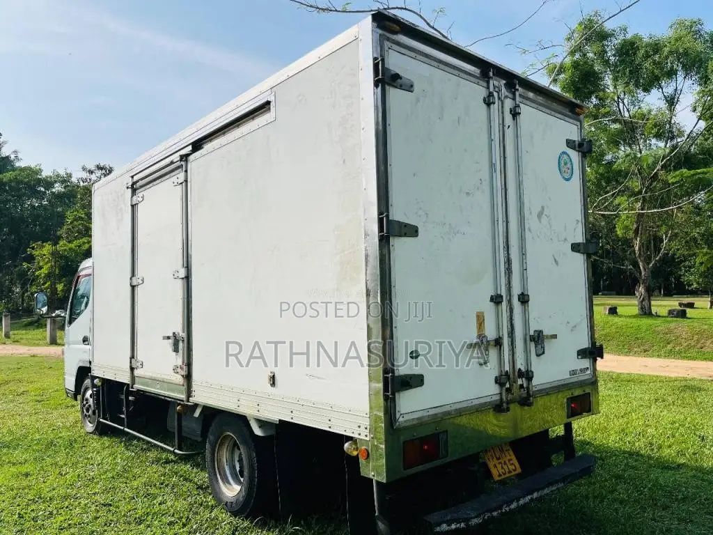 Mitsubishi Canter 2011 Lorry (Used)