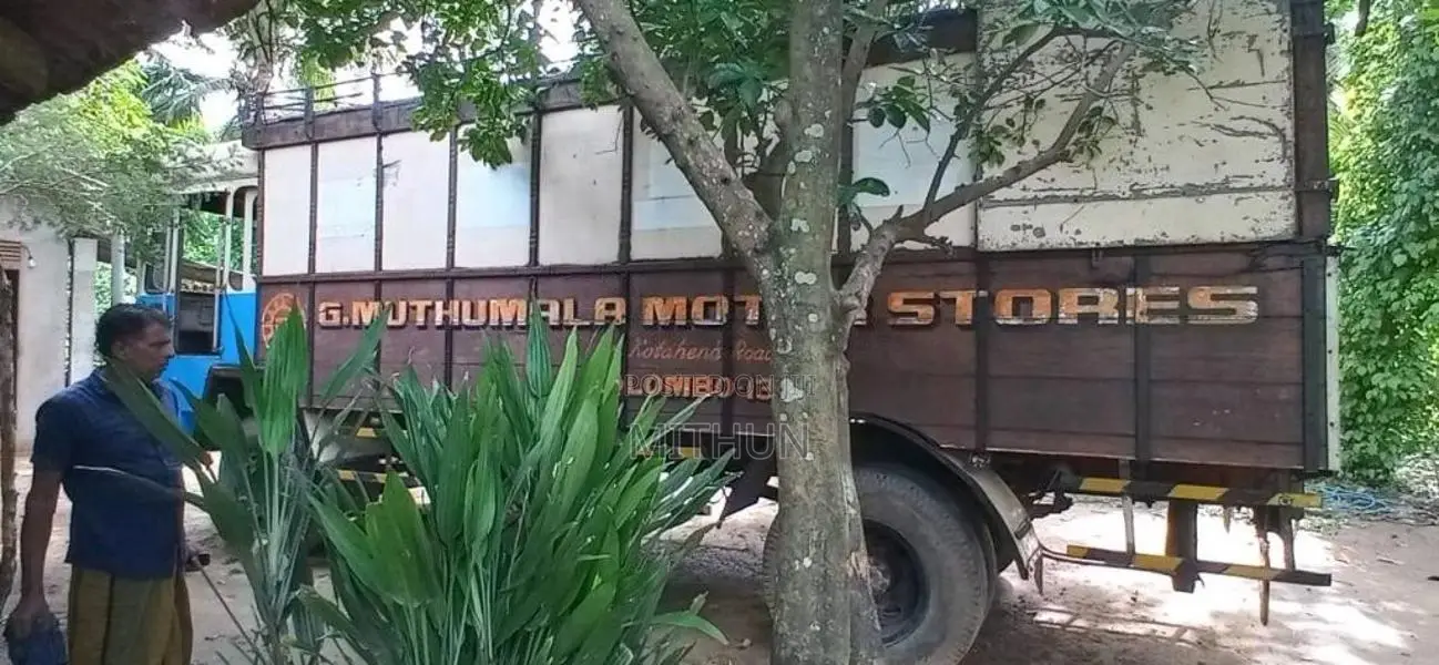 Ashok-Leyland Comet 1993 Lorry (Used)