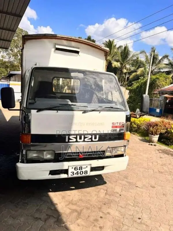 Isuzu ELF 14.5ft 1993 Lorry (Used)