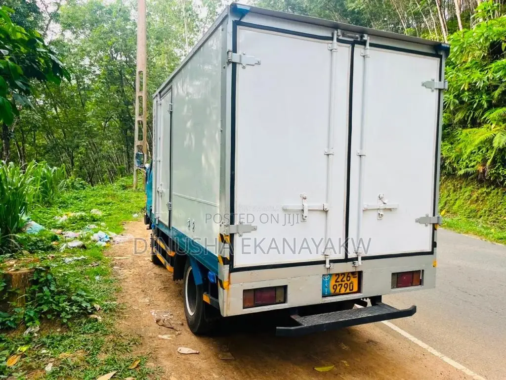 Toyota Dyna 1999 Lorry (Used)