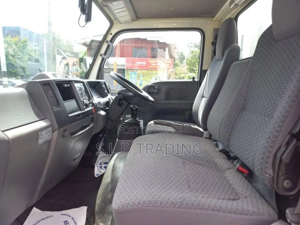 Isuzu ELF ISSARA PASSA DUNU 2019 Lorry Unregistered (Recondition)