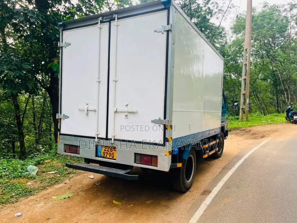Toyota Dyna 1999 Lorry (Used)