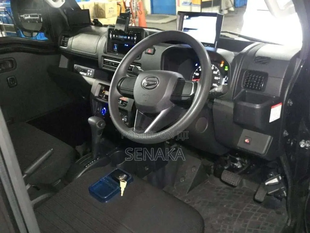 Daihatsu Hijet 2023 Lorry Unregistered (Recondition)