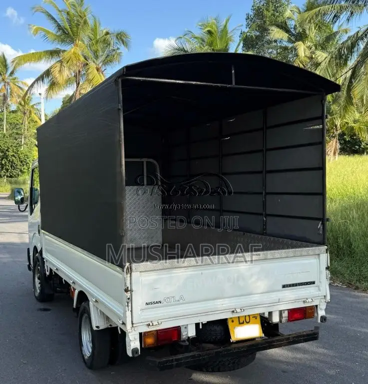 Nissan Cabstar 2013 Lorry (Used)