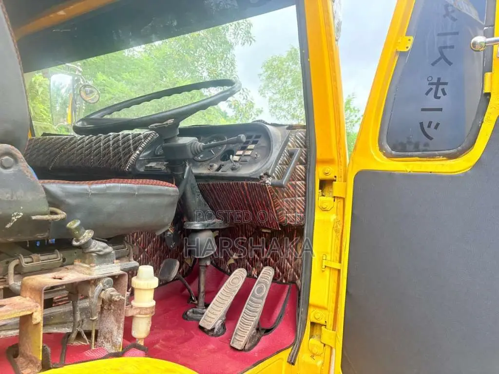 Tata Full Body 2006 Lorry (Used)