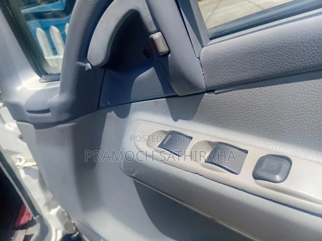 Mitsubishi Canter 2003 Lorry (Used)