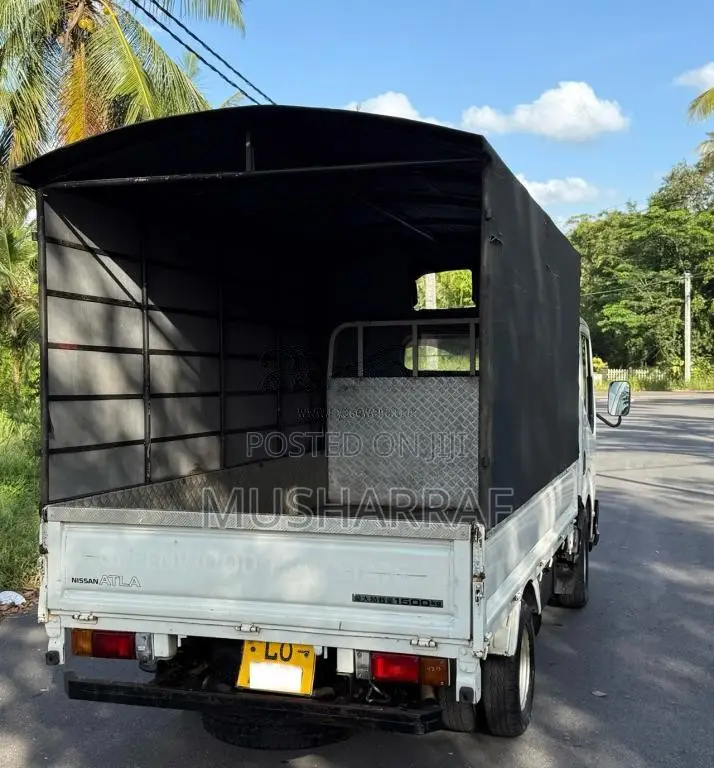 Nissan Cabstar 2013 Lorry (Used)