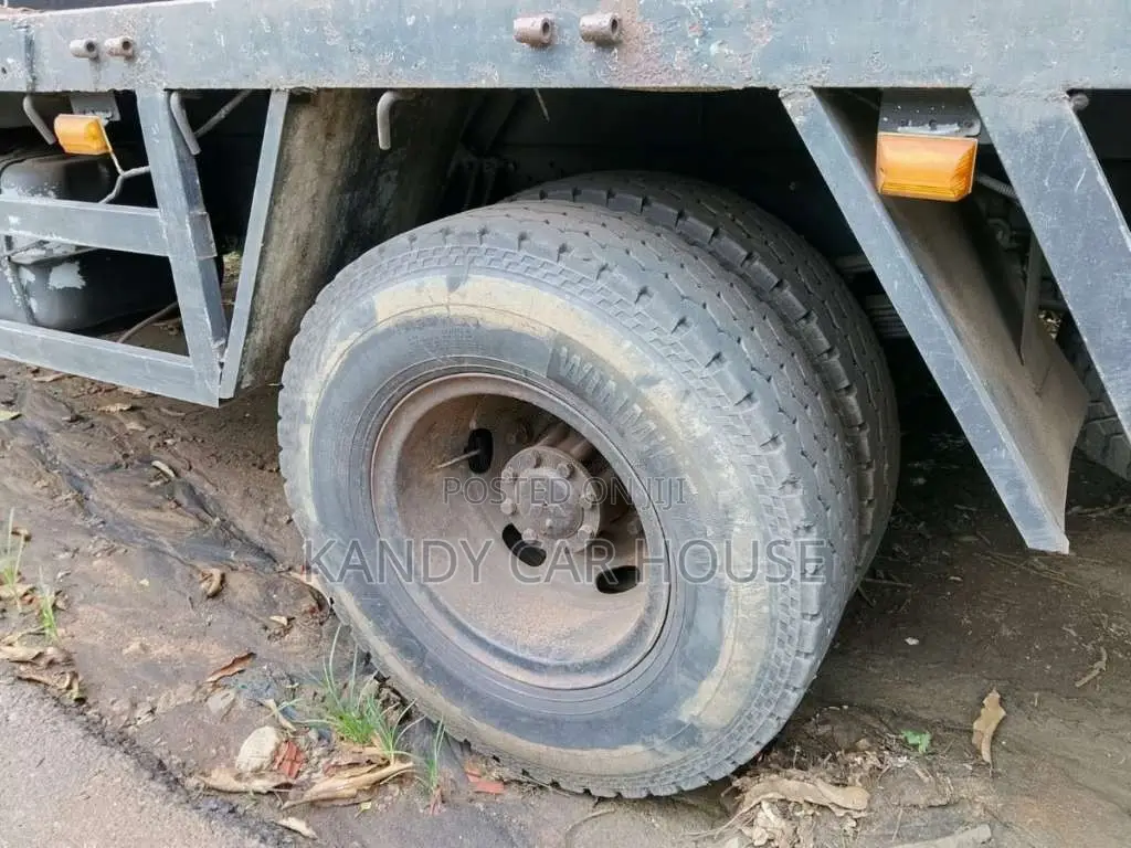 Mitsubishi Fuso Fighter 1993 Lorry (Used)