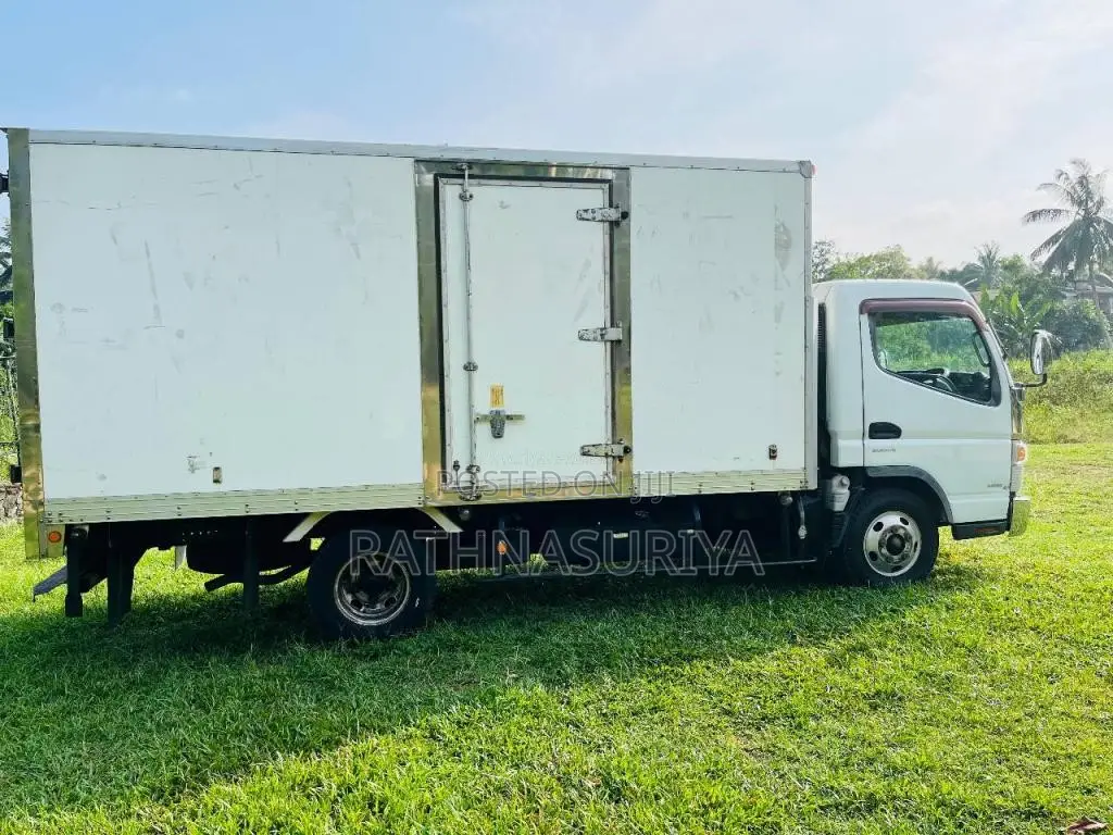 Mitsubishi Canter 2011 Lorry (Used)