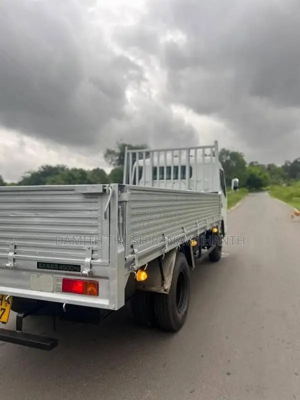 Mitsubishi Canter 2009 Lorry (Used)