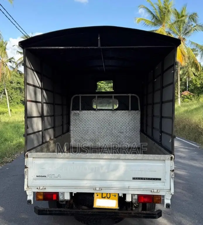 Nissan Cabstar 2013 Lorry (Used)