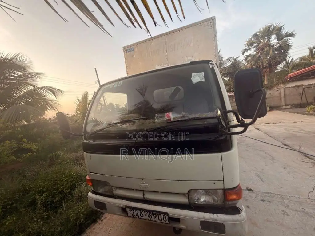 Nissan Atlas 1992 Lorry (Used)