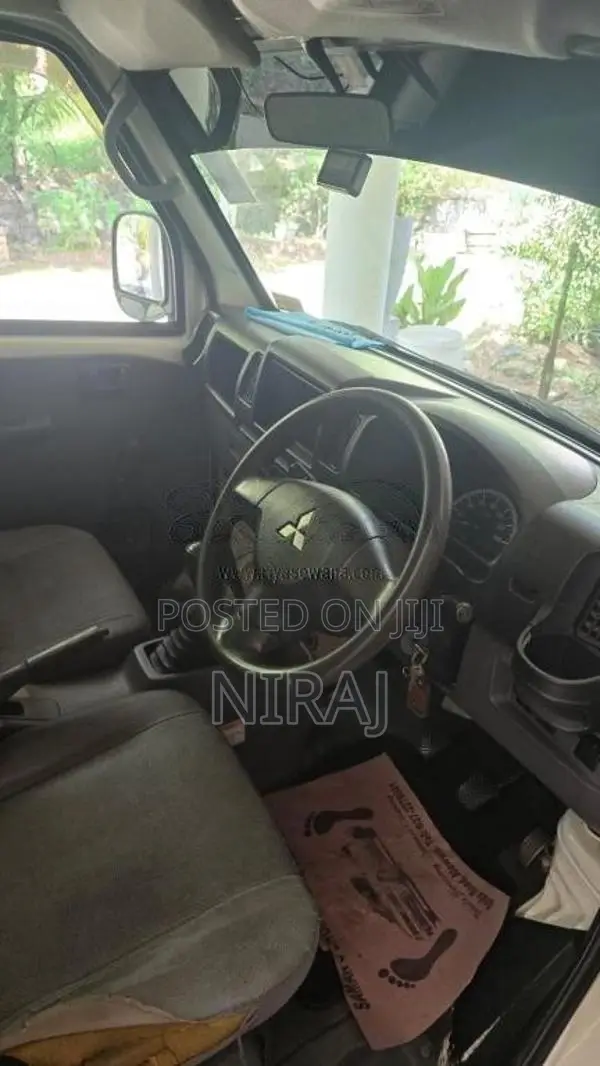 Mitsubishi MiniCab 2013 Lorry (Used)