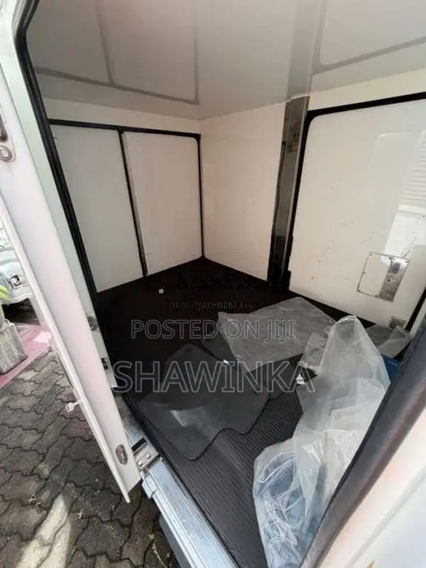 Daihatsu Hijet 2023 Lorry (Used)