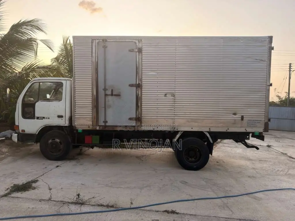 Nissan Atlas 1992 Lorry (Used)
