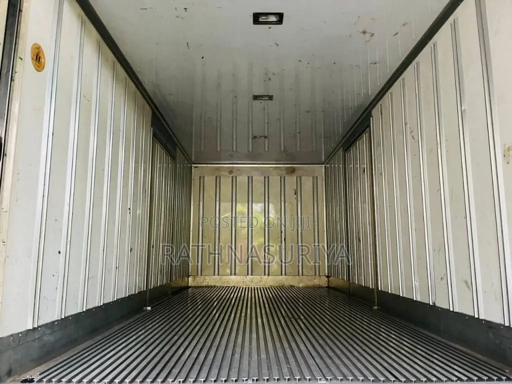 Mitsubishi Canter 2011 Lorry (Used)