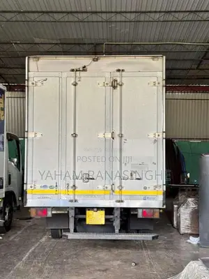 Isuzu ELF 2014 Lorry (Used)