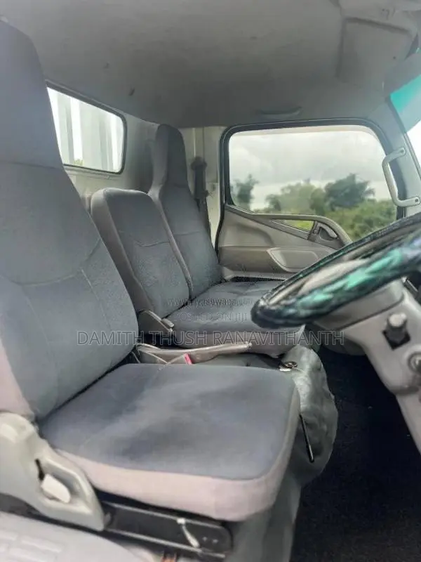 Mitsubishi Canter 2009 Lorry (Used)
