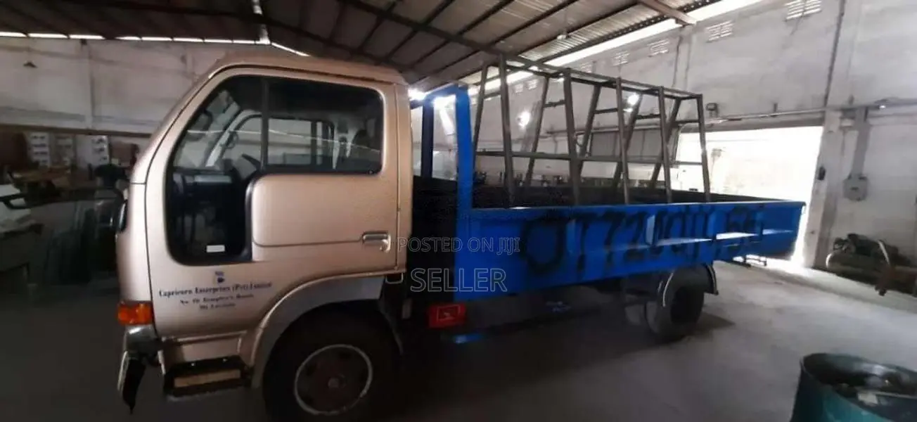 Nissan UD 2001 Lorry (Used)