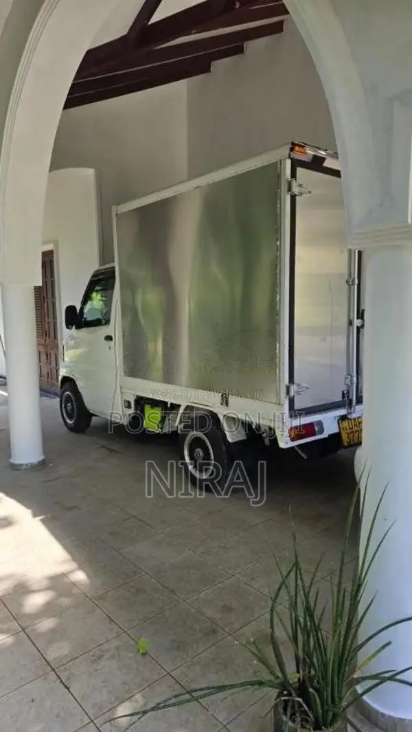 Mitsubishi MiniCab 2013 Lorry (Used)