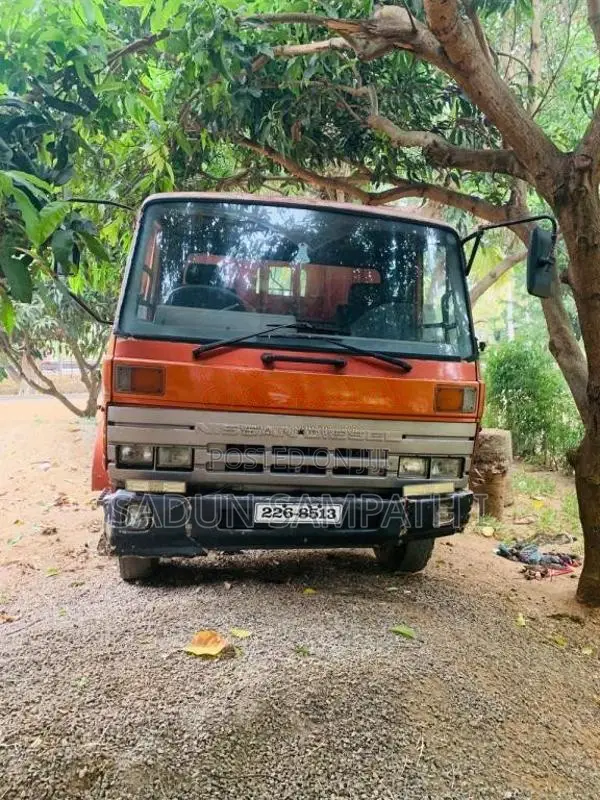 Ashok-Leyland Leyland 1999 Lorry (Used)