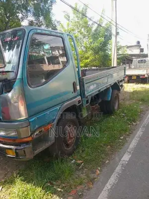 Mitsubishi CANTER 1992 Lorry (Used)