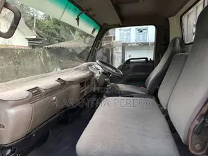 Isuzu ELF 1995 Lorry (Used)