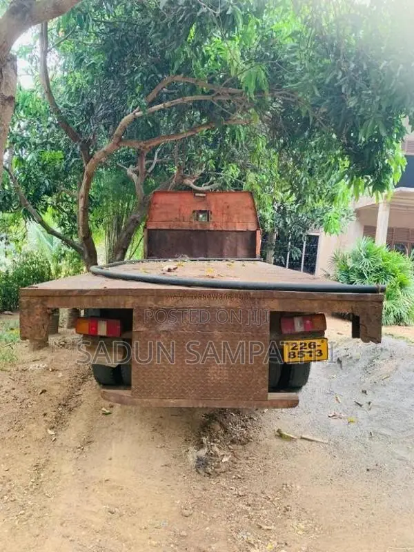 Ashok-Leyland Leyland 1999 Lorry (Used)